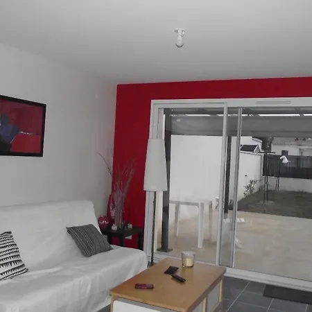 Jolie Maison Avec Jardin Et Terrasse *